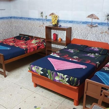 Honey Palace Homestay มาดิเครี ภายนอก รูปภาพ