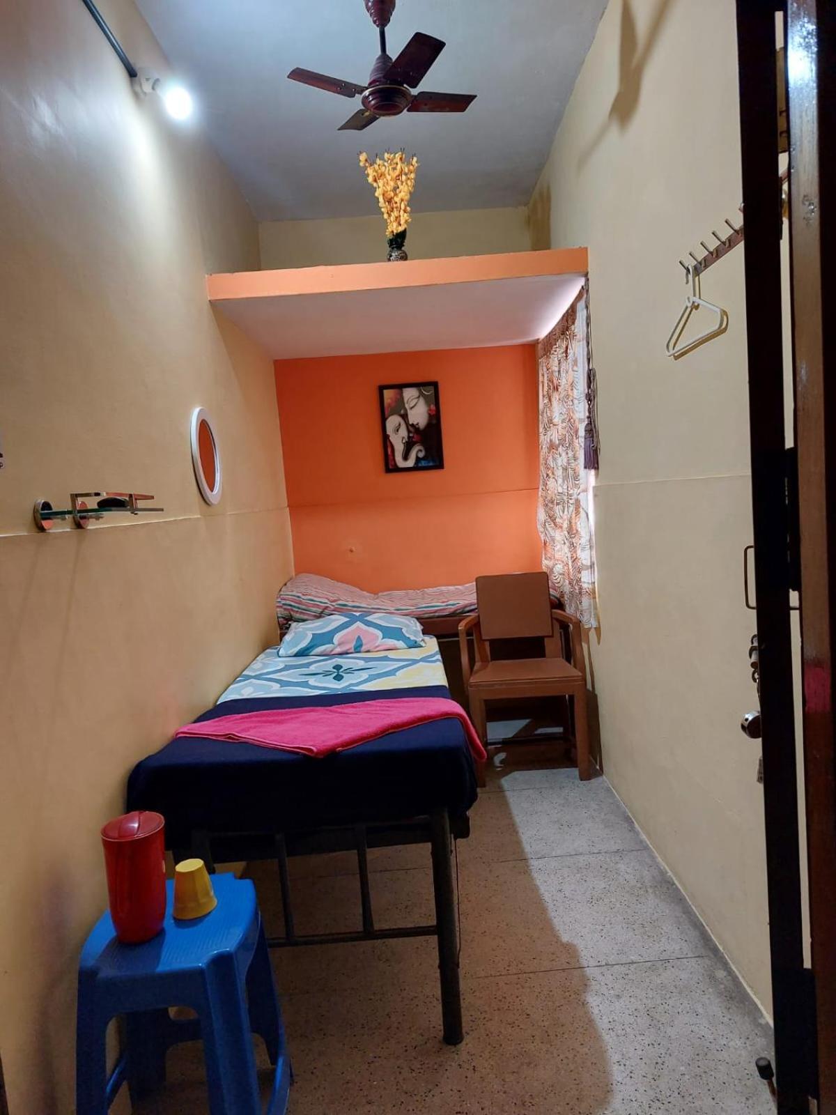 Honey Palace Homestay มาดิเครี ภายนอก รูปภาพ